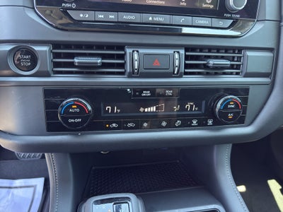 2025 Nissan Pathfinder S