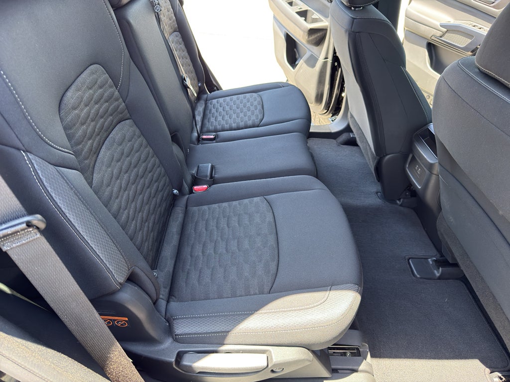2025 Nissan Pathfinder S