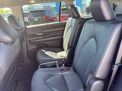 2025 Toyota Grand Highlander Hybrid XLE