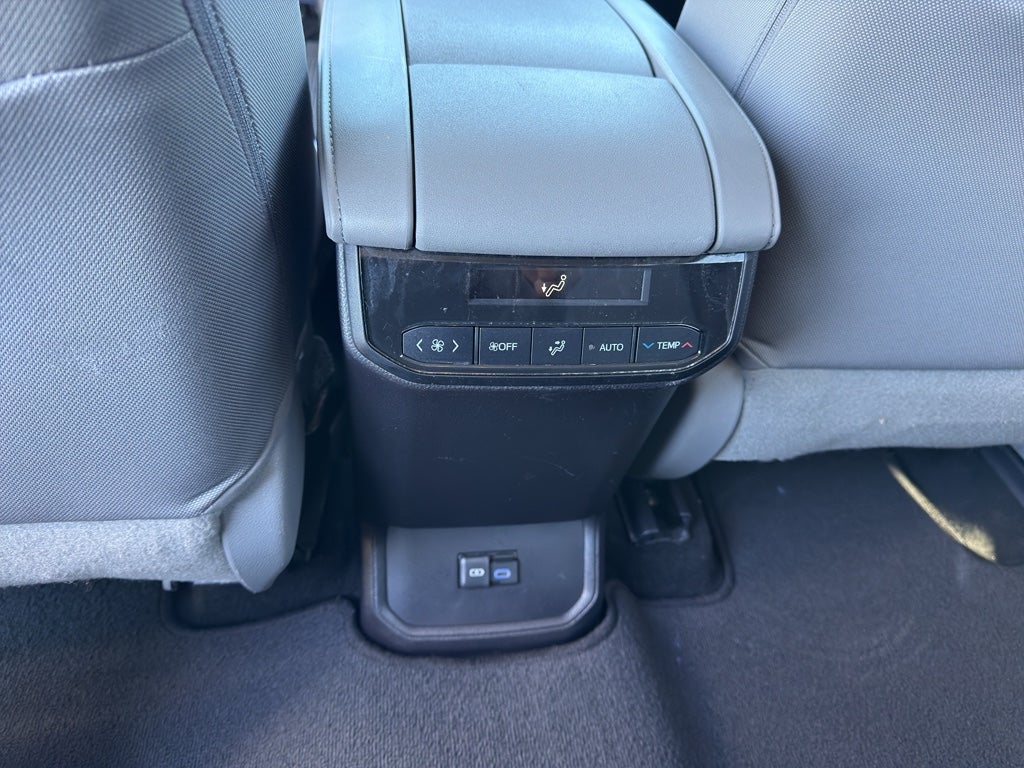 2022 Toyota Highlander L