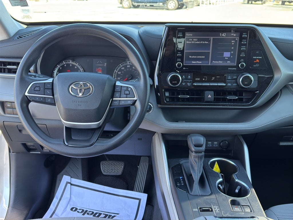 2022 Toyota Highlander L