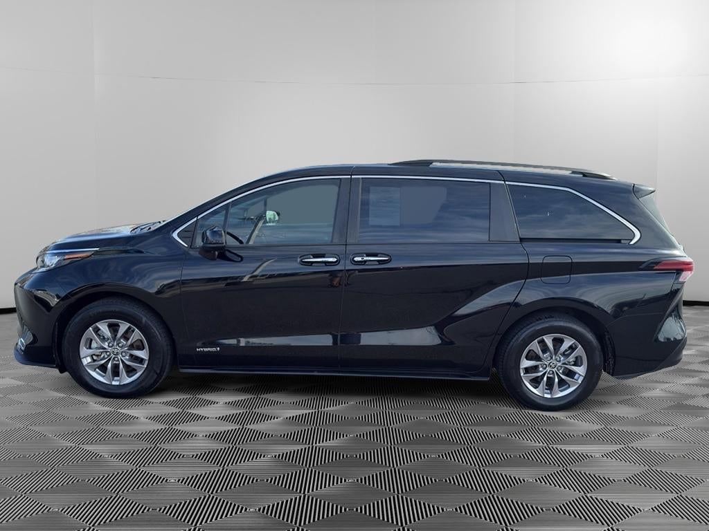 2021 Toyota Sienna XLE