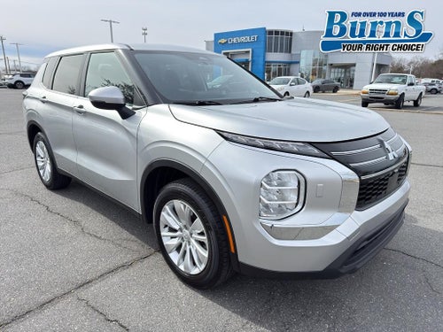 2025 Mitsubishi Outlander ES