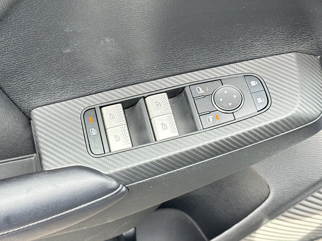 2025 Mitsubishi Outlander ES