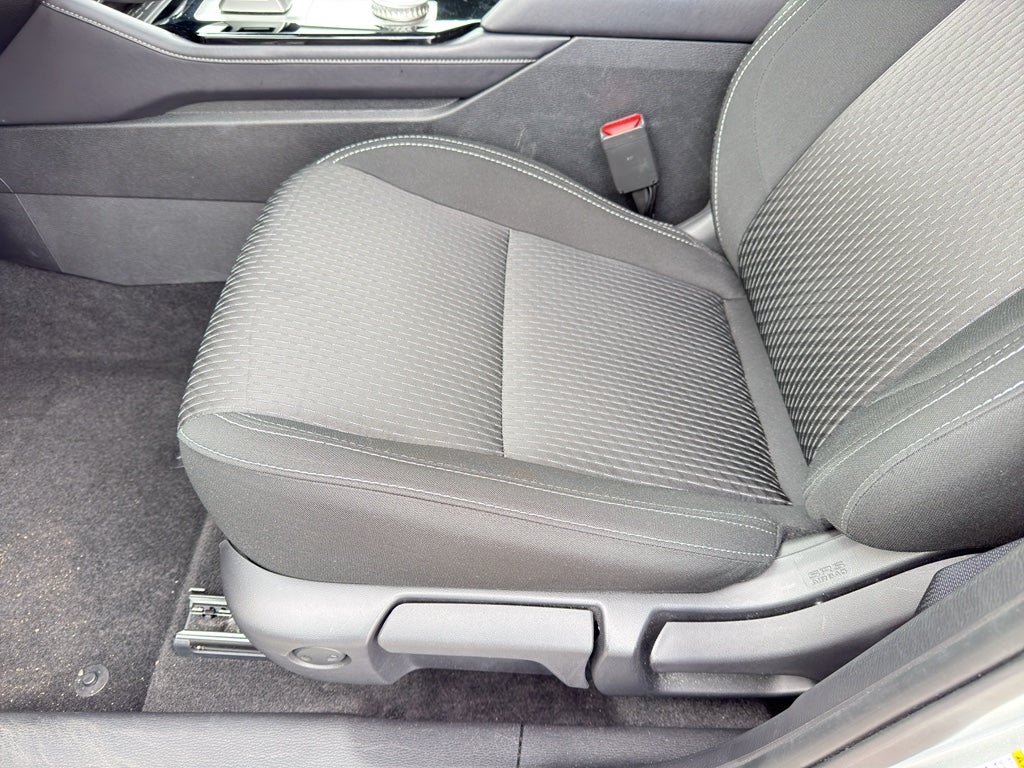 2025 Mitsubishi Outlander ES