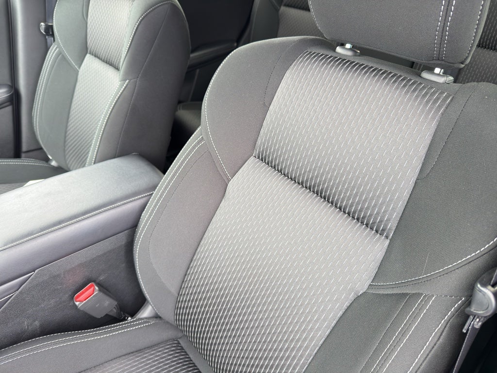 2025 Mitsubishi Outlander ES