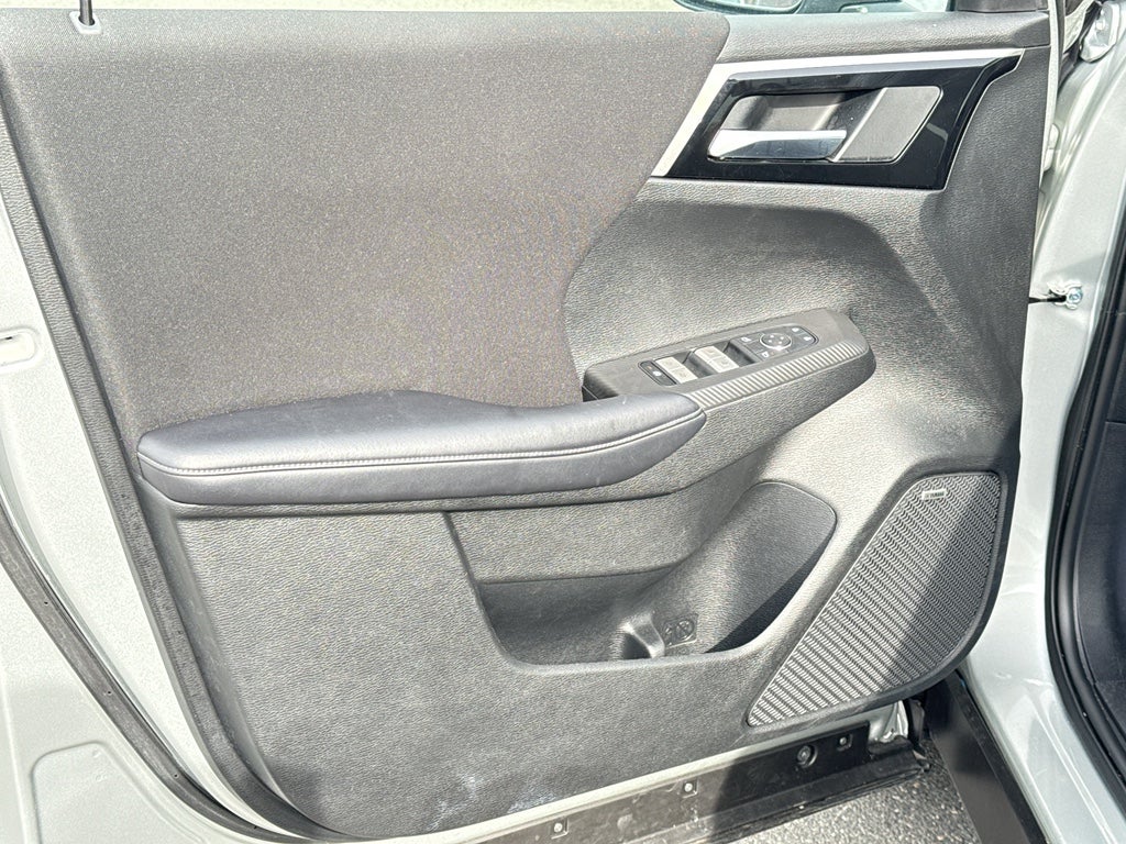 2025 Mitsubishi Outlander ES