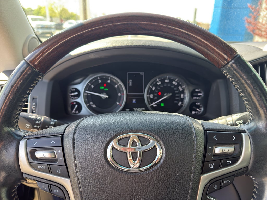 2017 Toyota Land Cruiser 4WD (Natl)