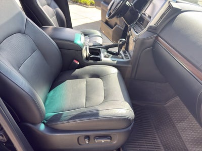 2017 Toyota Land Cruiser 4WD (Natl)