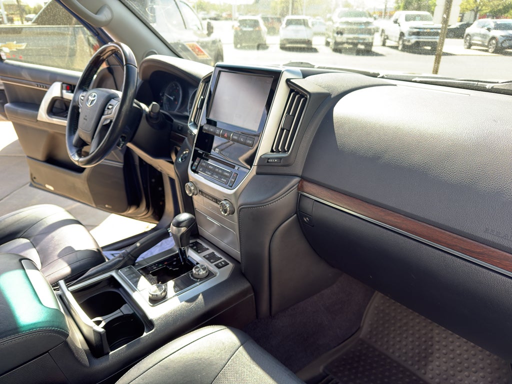 2017 Toyota Land Cruiser 4WD (Natl)