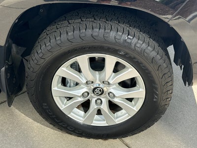 2017 Toyota Land Cruiser 4WD (Natl)