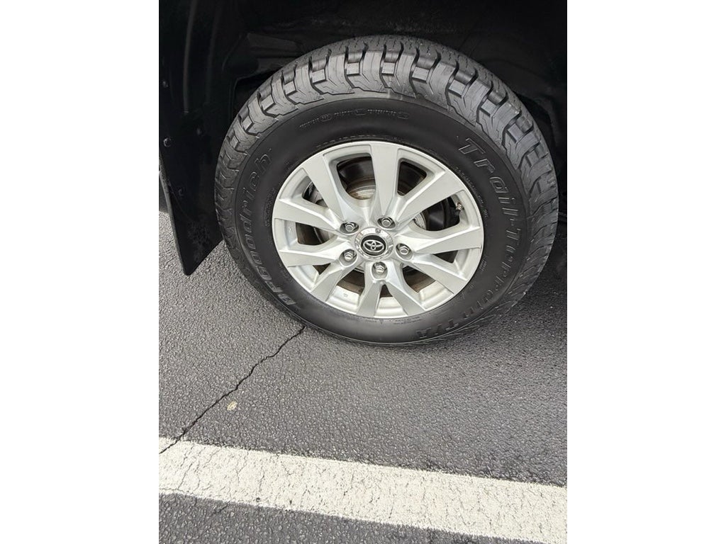 2017 Toyota Land Cruiser 4WD (Natl)