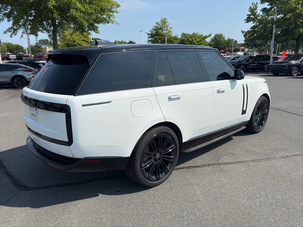 2024 Land Rover Range Rover SE