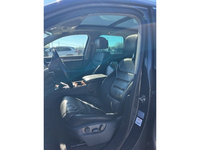 2012 Volkswagen Touareg Sport