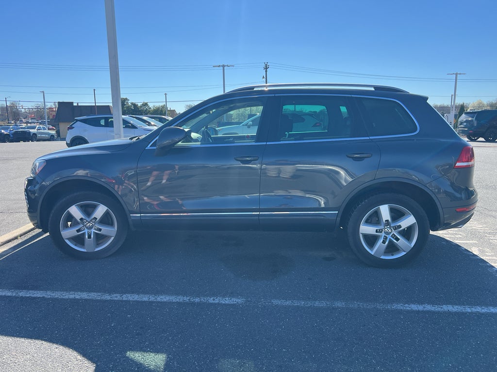 2012 Volkswagen Touareg Sport