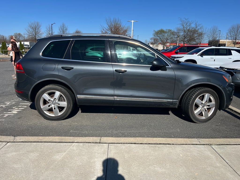 2012 Volkswagen Touareg Sport